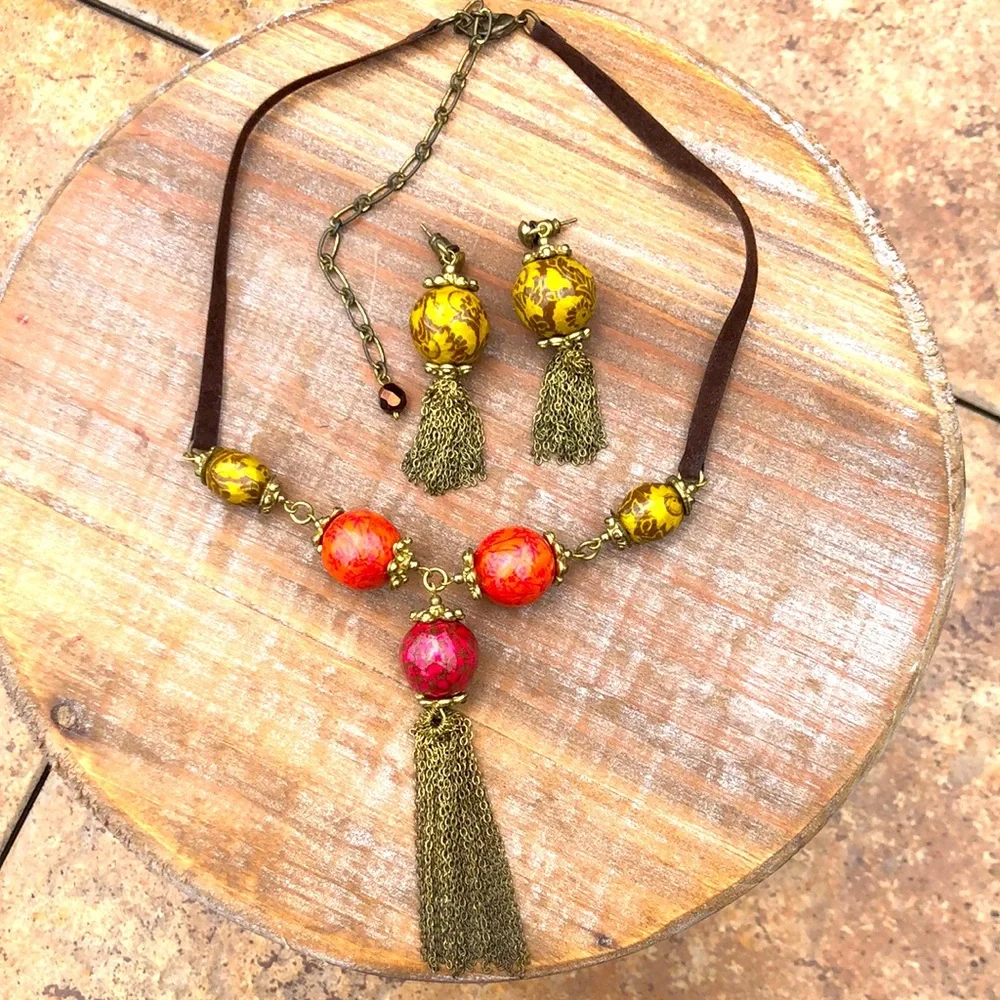 Choker Necklace w/ chain tassel beads & earrings
